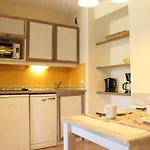 2 Pieces Avec Terrasse, Parking, Piscines - A 300m De La A - Fr-1-245-18 Apartment *