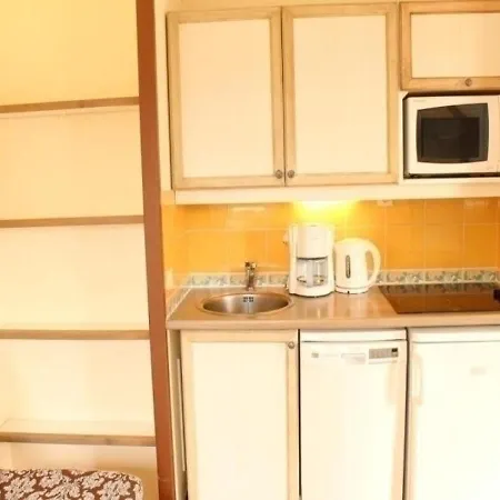 Διαμέρισμα T2 Avec Piscine A 300m De La - 3 Couchages, Parking Et Balcon Meuble - Fr-1-245-34 *