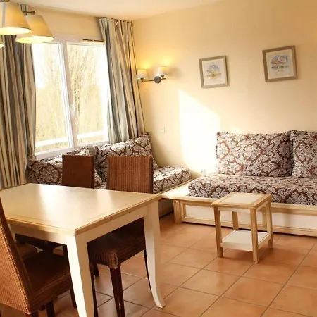 T2 Avec Piscine A 300m De La - 3 Couchages, Parking Et Balcon Meuble - Fr-1-245-34 Apartment