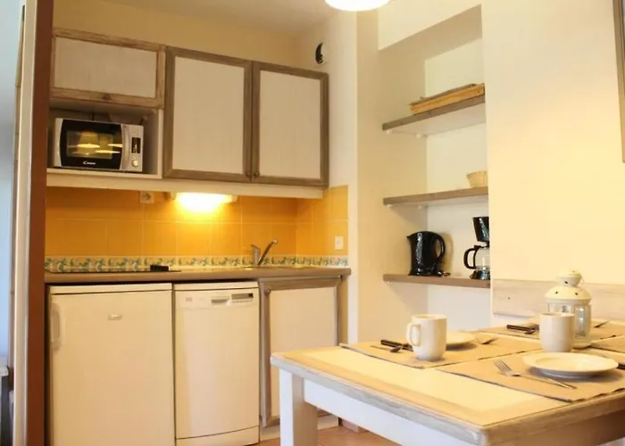 T2 Avec Piscine A 300m De La - 3 Couchages, Parking Et Balcon Meuble - Fr-1-245-34 Apartment *